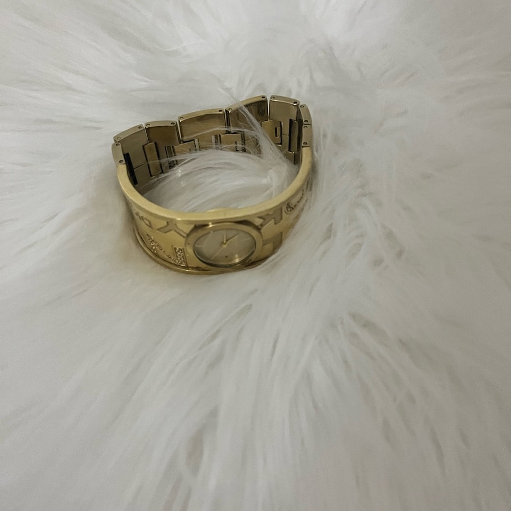DKNY Gold vintage watch - Picture 2 of 3